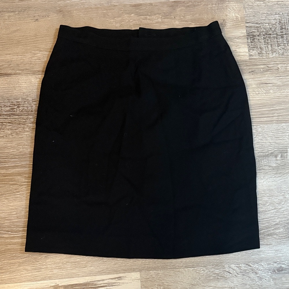 CHANEL Boutique Black Wool Skirt